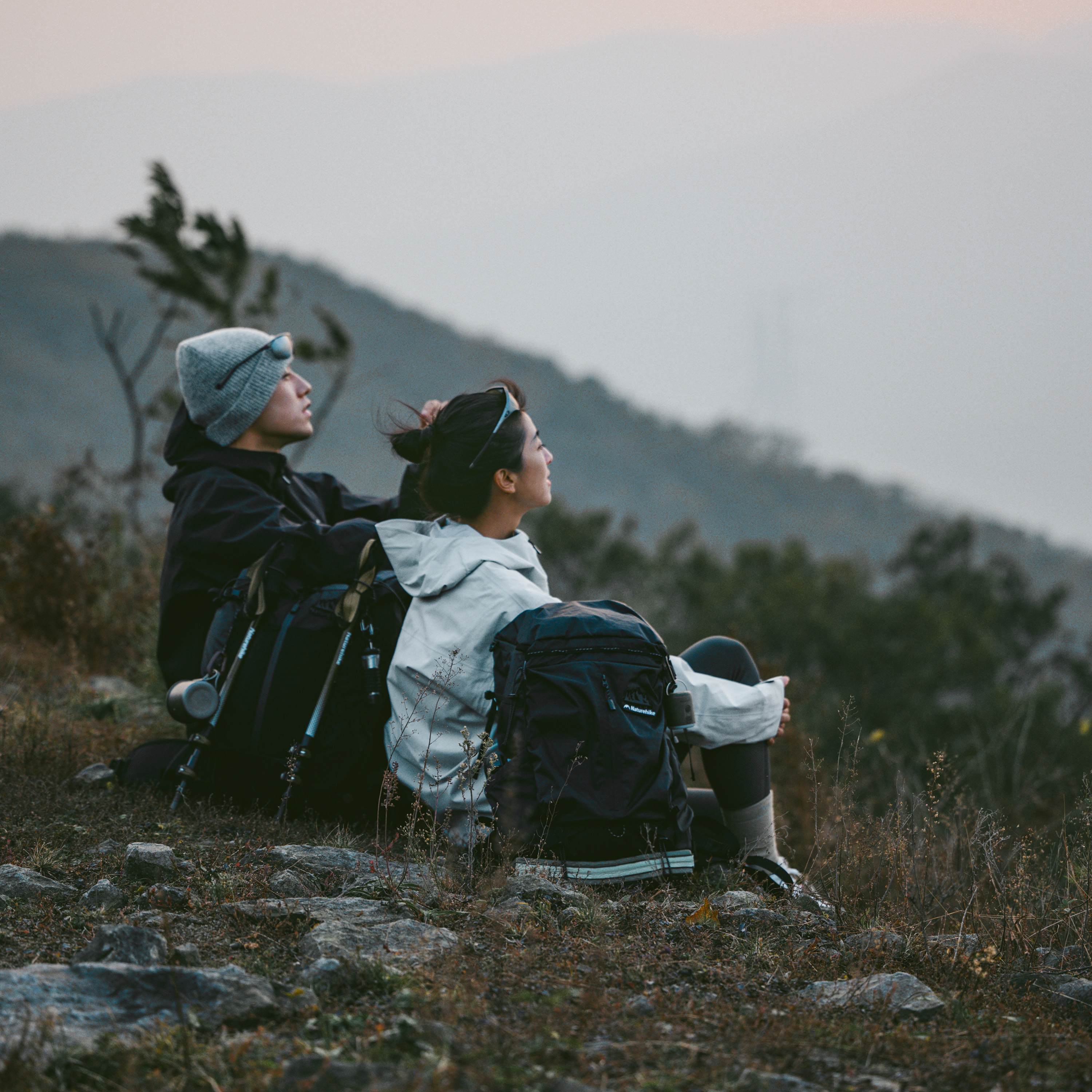 Naturehike batoh Helium 25l 600g - hnedý